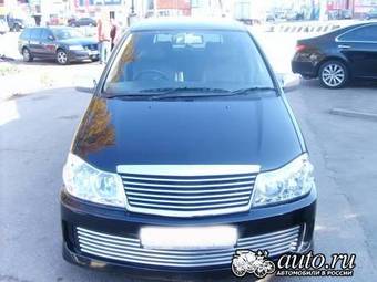 2001 Nissan Liberty Images