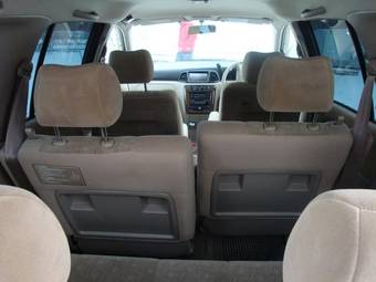 2001 Nissan Liberty Wallpapers
