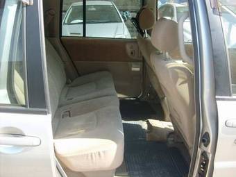 2001 Nissan Liberty Wallpapers