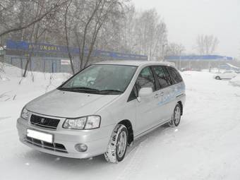 2001 Nissan Liberty Pictures