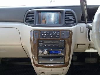 2001 Nissan Liberty Pictures