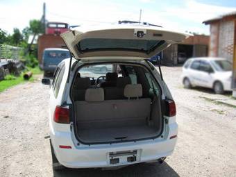 2001 Nissan Liberty Images