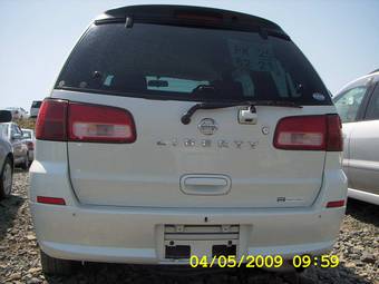 2001 Nissan Liberty Photos