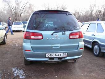 2001 Nissan Liberty Pics