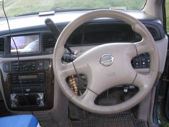 2001 Nissan Liberty Photos