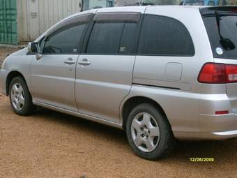 2001 Nissan Liberty Photos