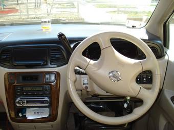 2001 Nissan Liberty Photos