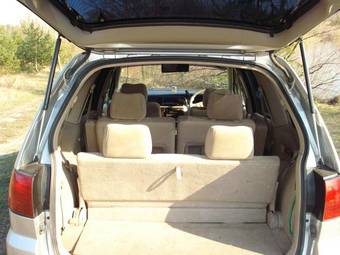 2001 Nissan Liberty Photos