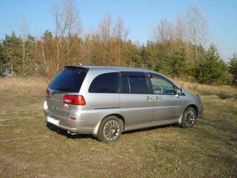 2001 Nissan Liberty Pictures