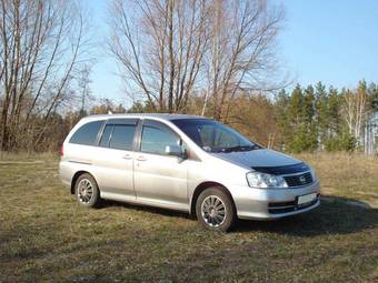 2001 Nissan Liberty Photos