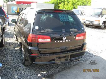 2001 Nissan Liberty Photos