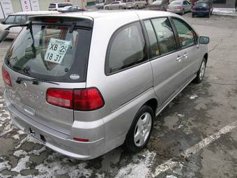 2001 Nissan Liberty Photos