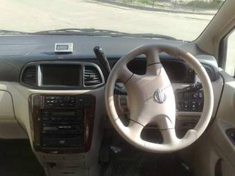 2001 Nissan Liberty Pictures