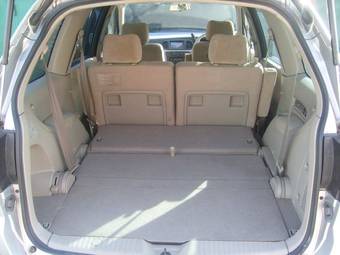 2001 Nissan Liberty Photos