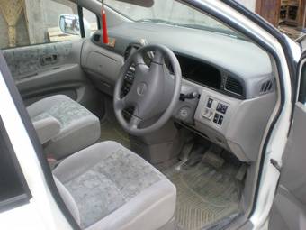 2001 Nissan Liberty Pictures