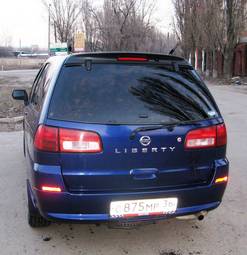 2001 Nissan Liberty Photos