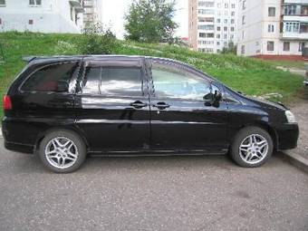 2001 Nissan Liberty Wallpapers
