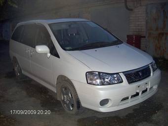 2001 Nissan Liberty Photos