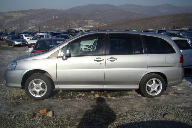 2002 Nissan Liberty