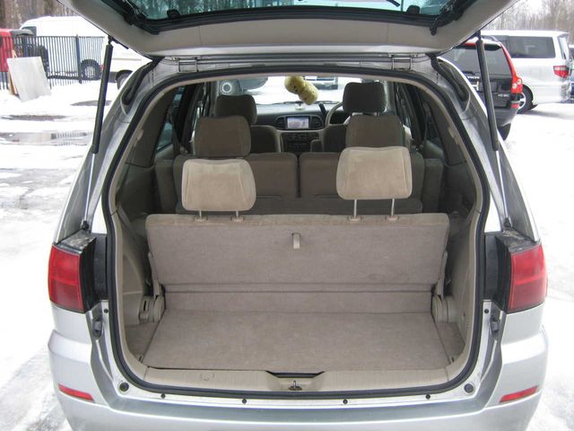 2002 Nissan Liberty