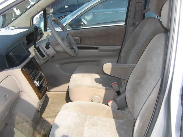 2002 Nissan Liberty