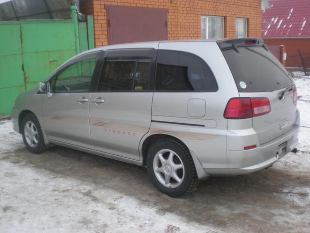 2002 Nissan Liberty