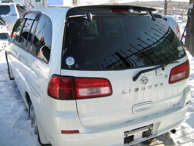 2002 Nissan Liberty