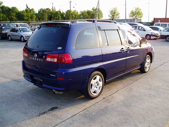 2002 Nissan Liberty Pics