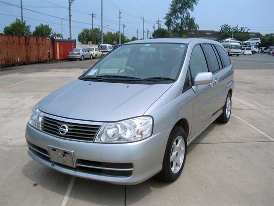 2002 Nissan Liberty Pictures