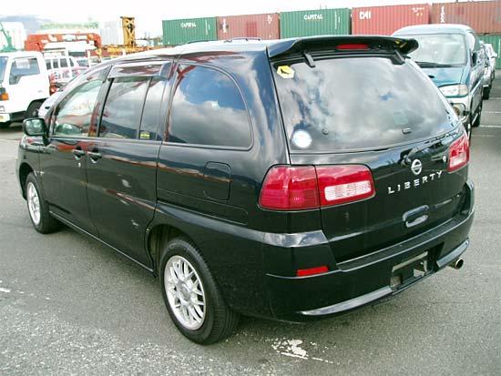 2002 Nissan Liberty Images