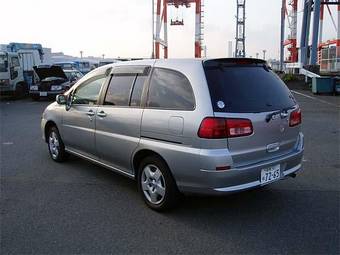 2002 Nissan Liberty Pictures