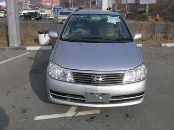 2002 Nissan Liberty Pictures