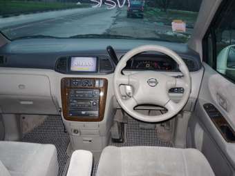 2002 Nissan Liberty Images