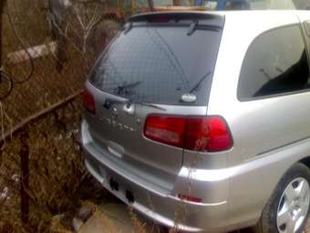 2002 Nissan Liberty Pics