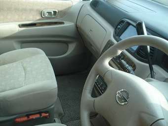 2002 Nissan Liberty Photos