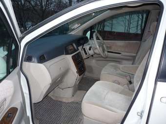 2002 Nissan Liberty Pictures