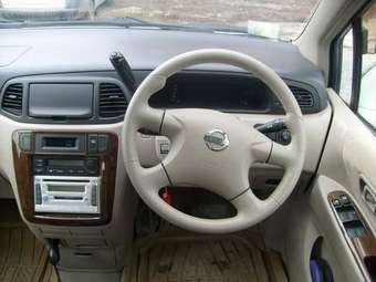 2002 Nissan Liberty Pictures