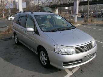2002 Nissan Liberty Pictures