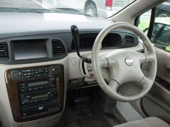 2002 Nissan Liberty Pictures