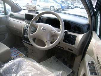 2002 Nissan Liberty Images