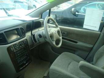 2002 Nissan Liberty Pictures