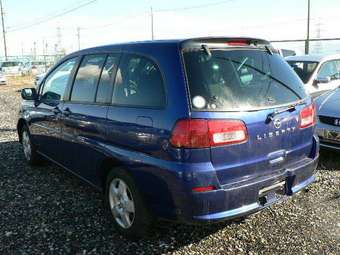 2002 Nissan Liberty Pics