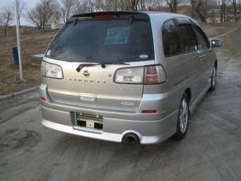 2002 Nissan Liberty Photos