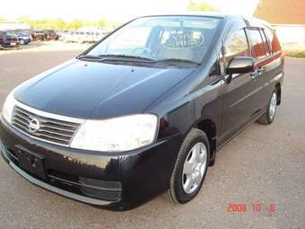 2002 Nissan Liberty Pictures