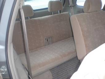 2002 Nissan Liberty Photos