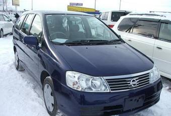 2002 Nissan Liberty Photos