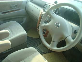 2002 Nissan Liberty Pictures