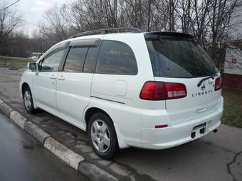 2002 Nissan Liberty Pictures