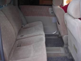2002 Nissan Liberty Images