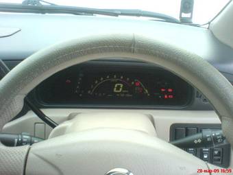 2002 Nissan Liberty Wallpapers